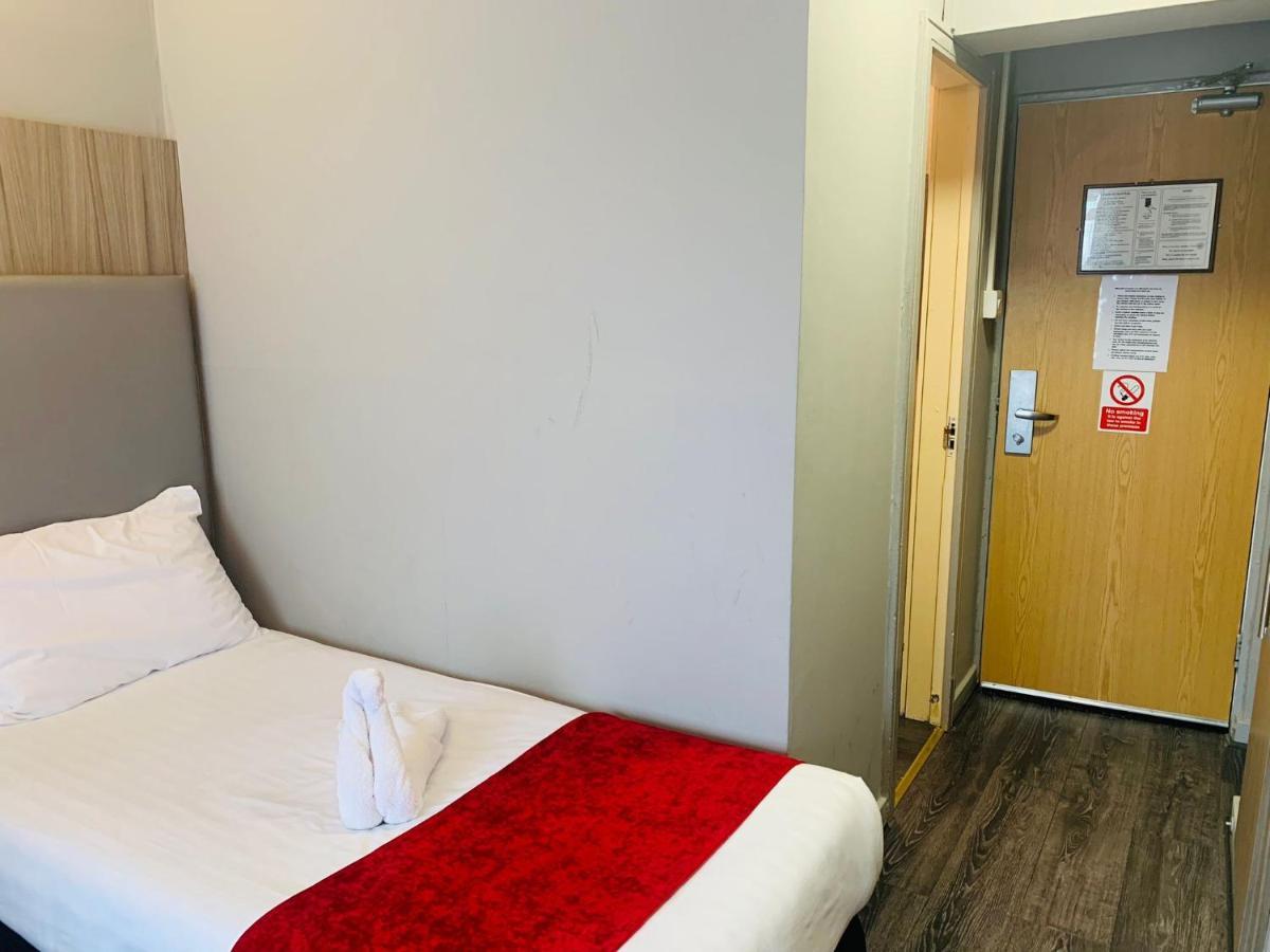 Single Room,1365273359:JPEG