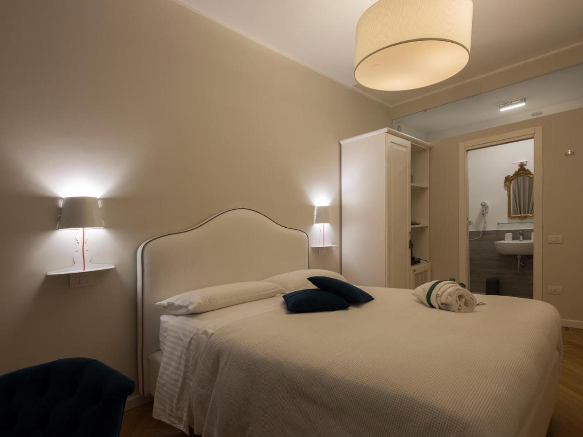 One-Bedroom Apartment,1368644474:JPEG
