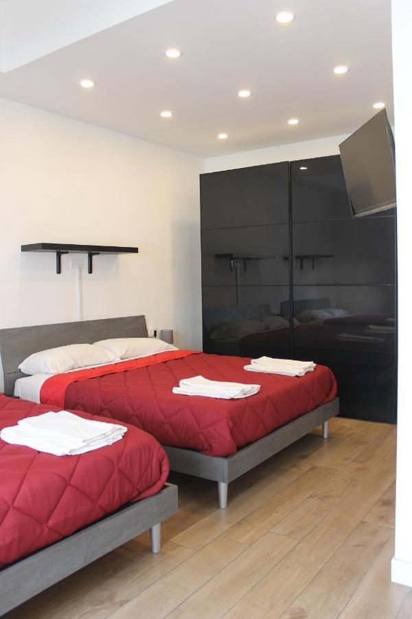 One-Bedroom Apartment,1372828598:JPEG