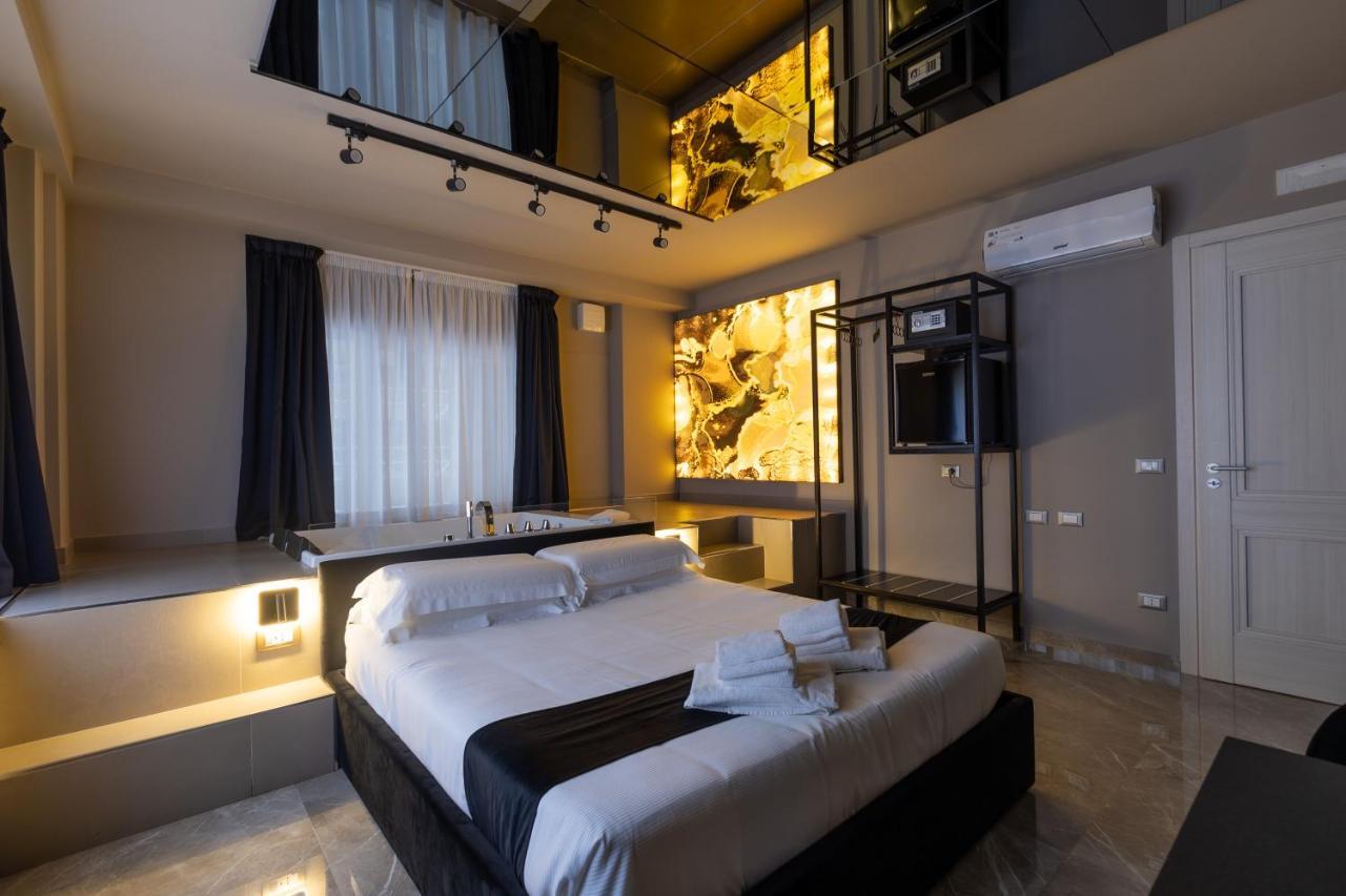 Double Room with Spa Bath,1378905212:JPEG