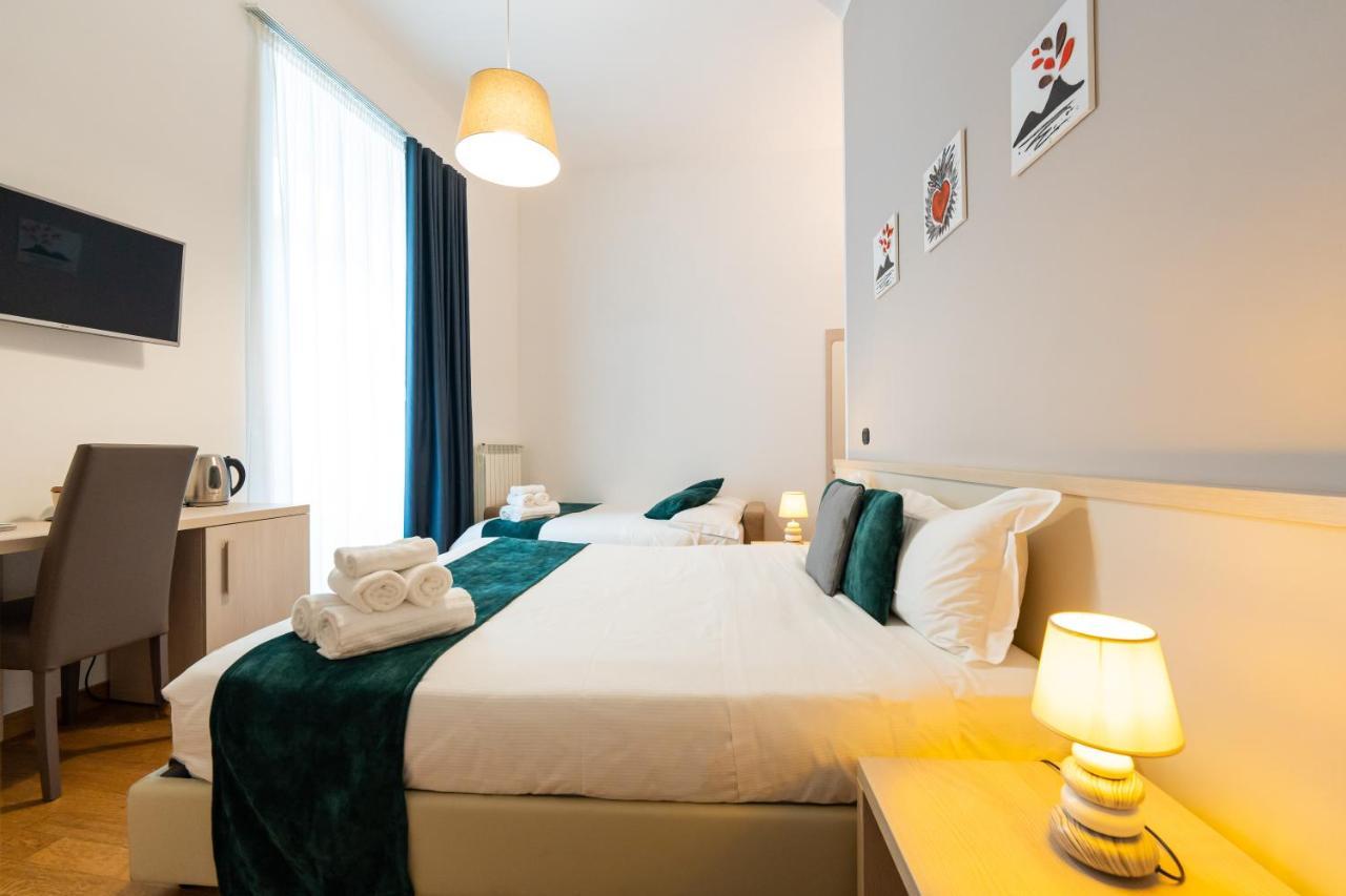 Double Room with Extra Bed,1375439795:JPEG