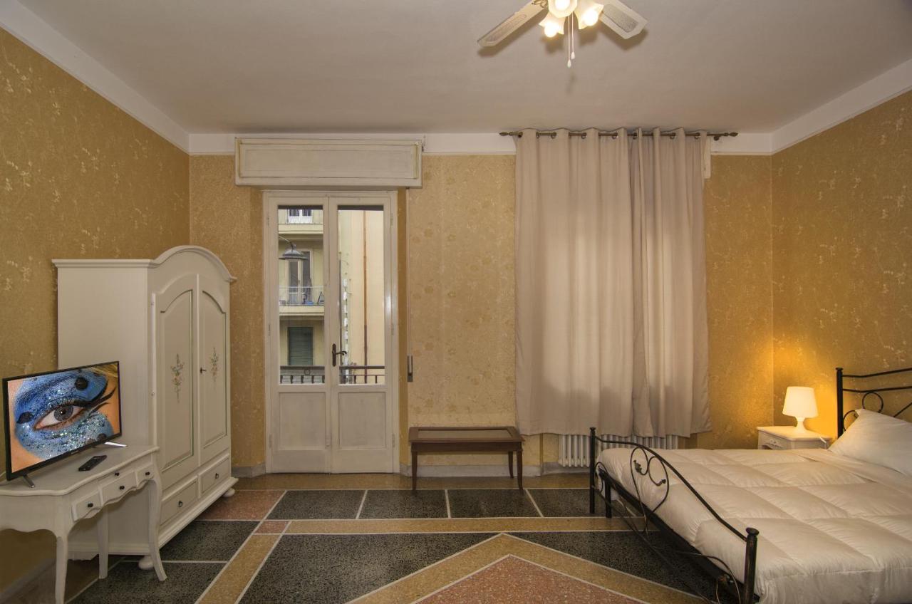 Family Room with Terrace,1376407313:JPEG