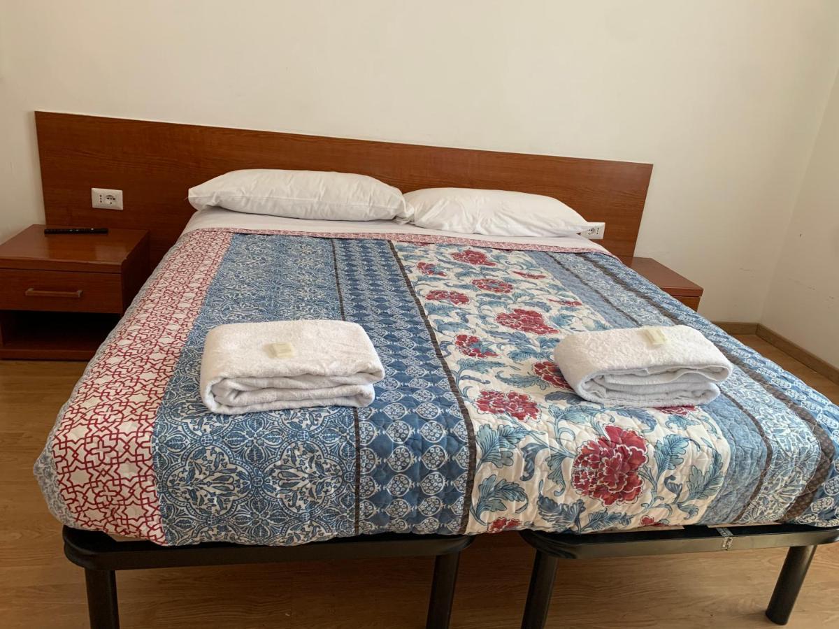 Camera Quadrupla con Bagno in Comune