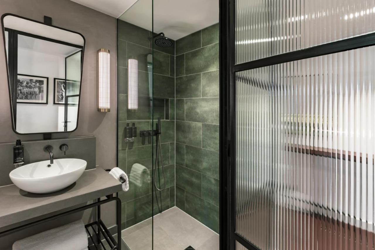 Standard Queen Room - Disability Access,1377946859:JPEG