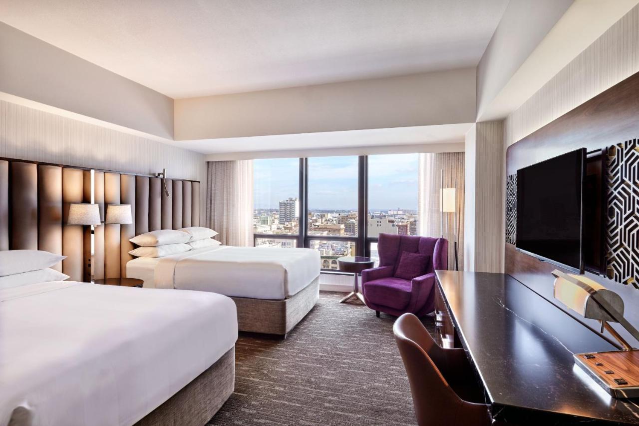 Concierge Level, Guest room, 2 Queen,1379522630:JPEG