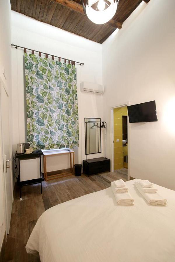 Double Room with Private Bathroom,1390931261:JPEG