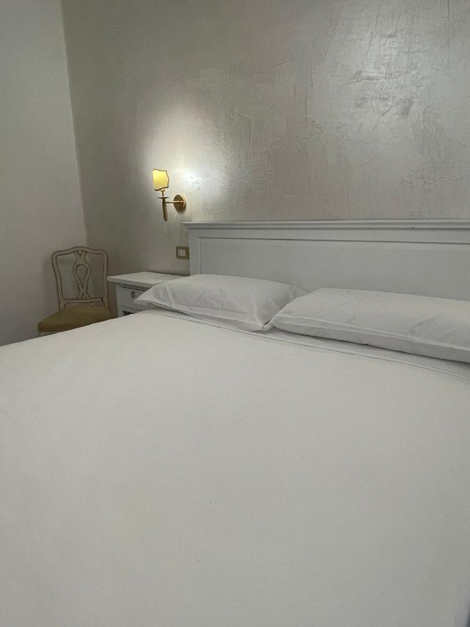 Deluxe Room,1391546651:JPEG