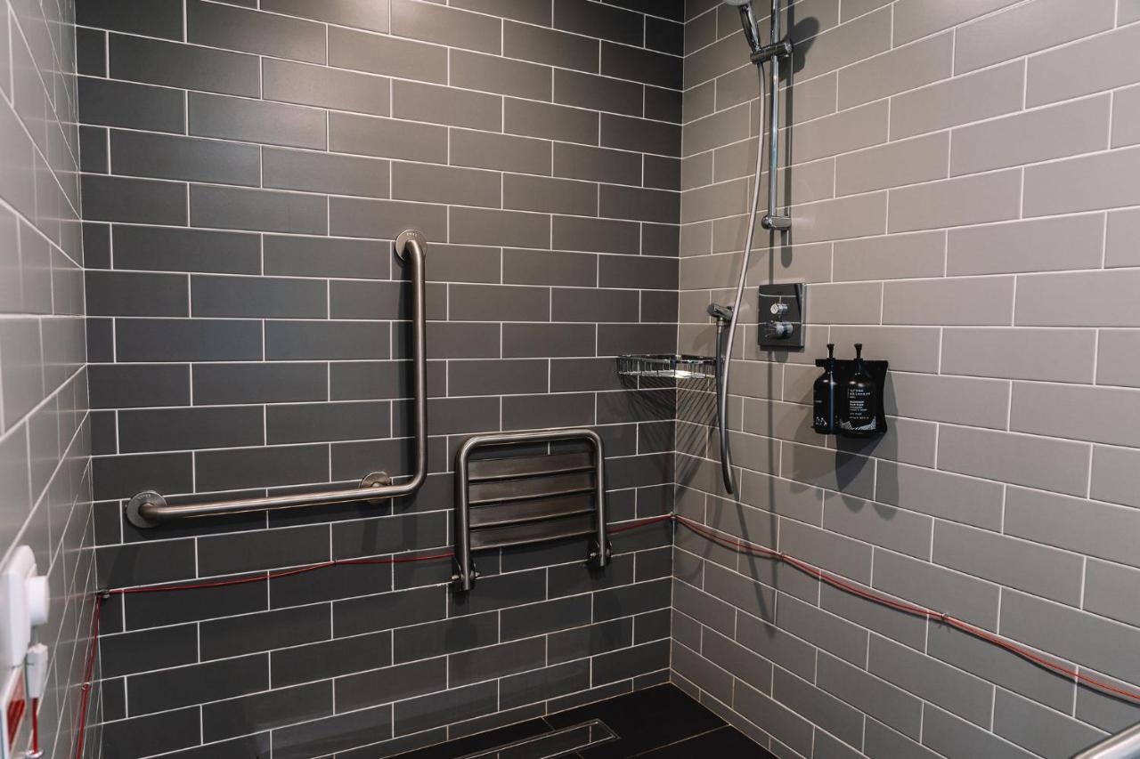 Standard Double Room with Free Breakfast - Accessible,1619068631:JPEG
