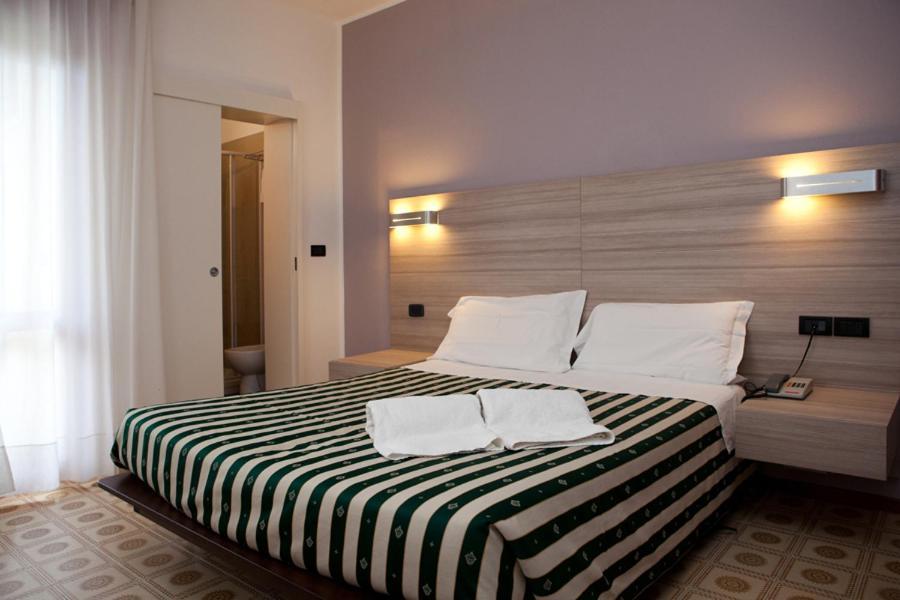 Triple Room with Balcony,255478989:JPEG