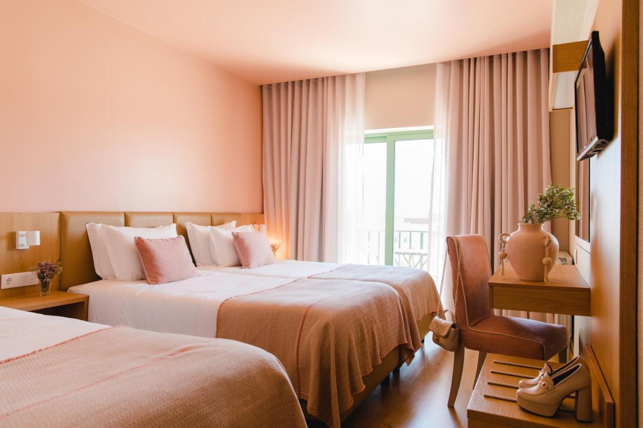 Camera Matrimoniale/Doppia con Letti Singoli con Letto Supplementare