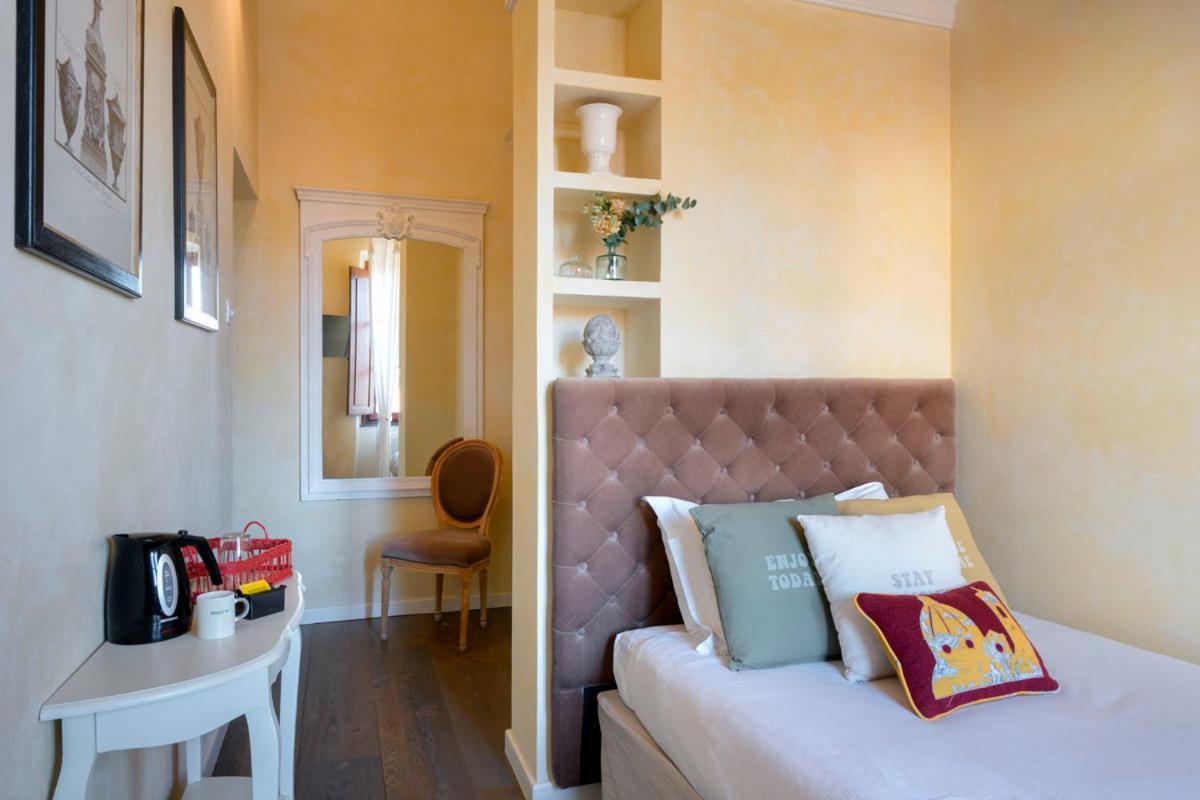 Single Room,1414675533:JPEG