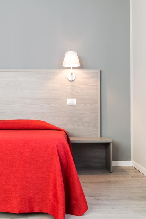 Camera Matrimoniale con Letto Supplementare