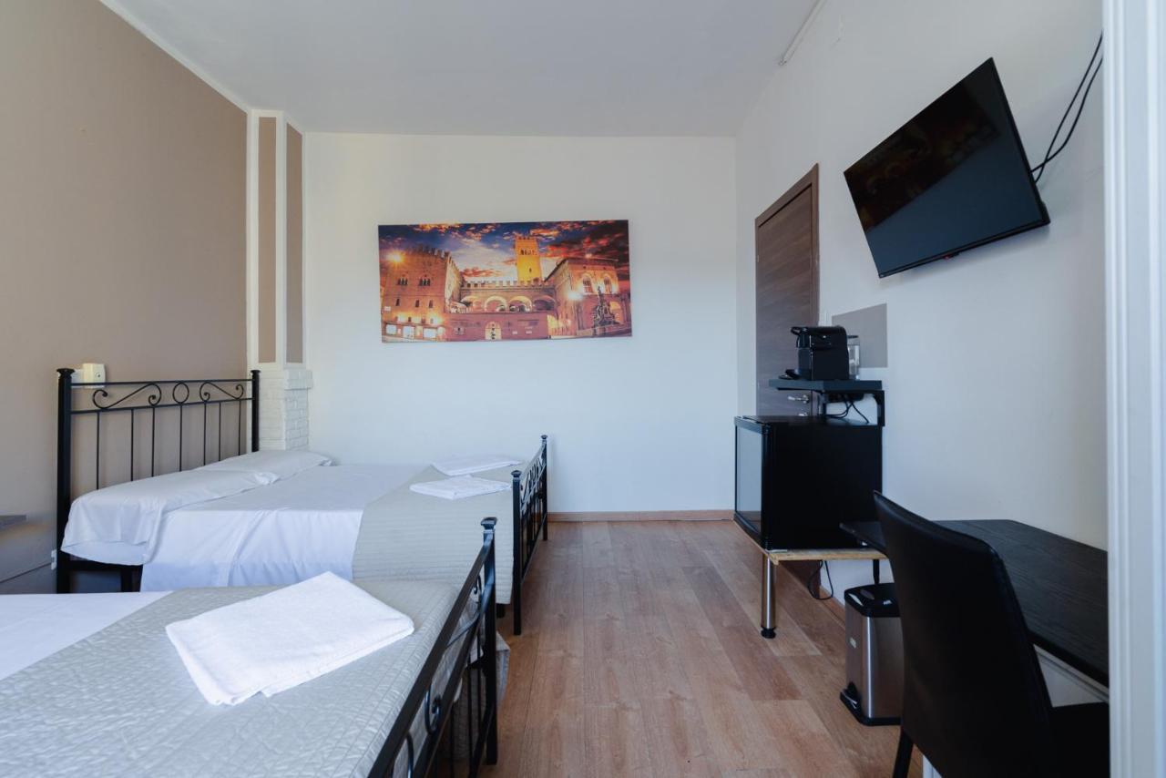 Triple Room with Shared Bathroom,1412553842:JPEG
