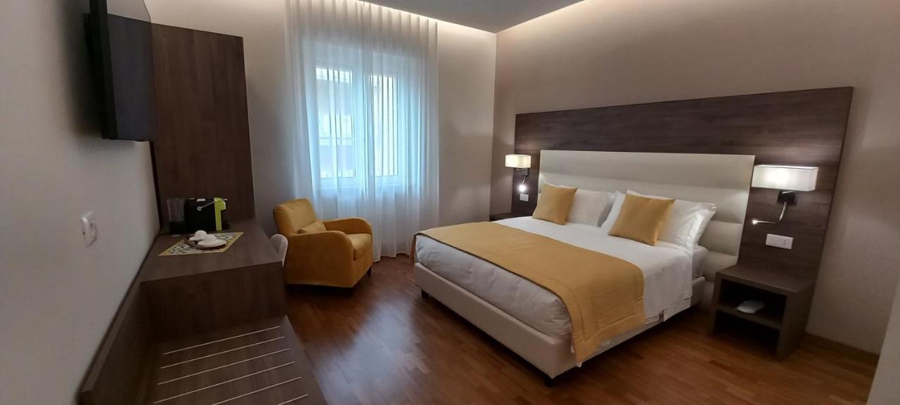 Deluxe Queen Room