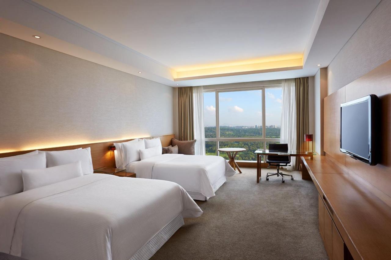 Executive Club Room - Twin Bed with Lounge Access with 15% discount on Spa