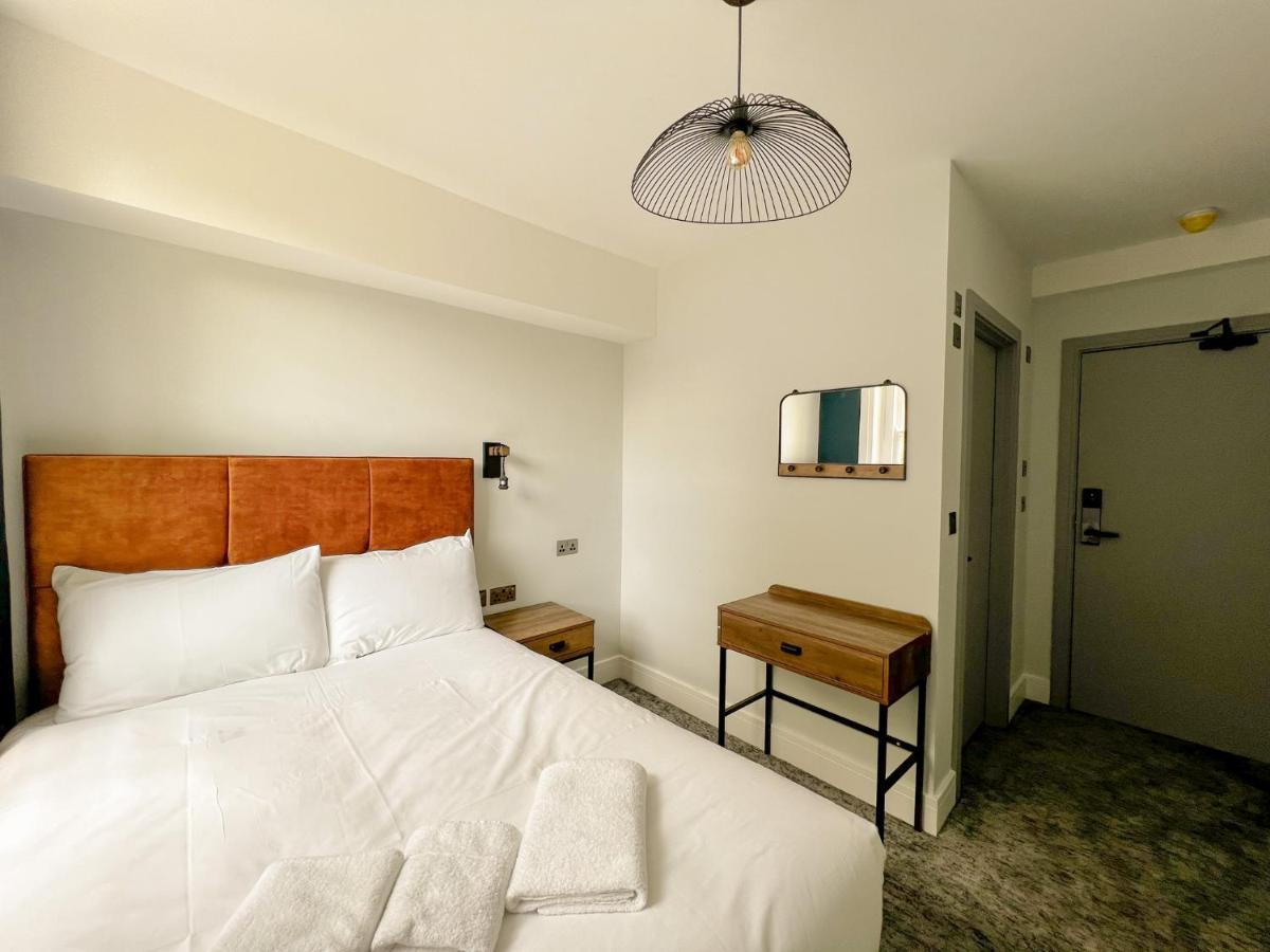 Double Room,1425352974:JPEG