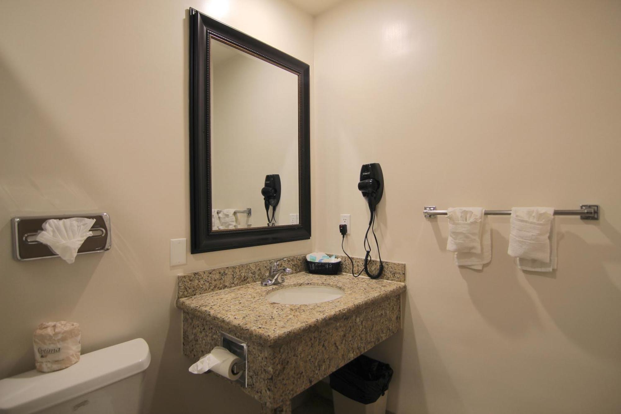 Queen Room,1658754050:JPEG