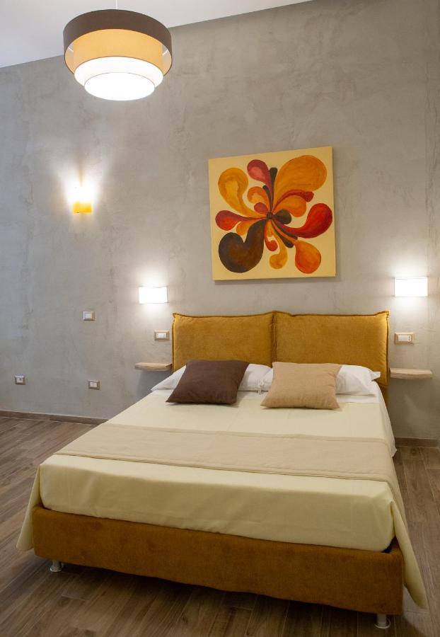 Deluxe King Room,1466666555:JPEG