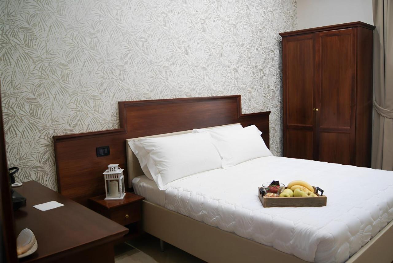 Deluxe Double Room,1481555054:JPEG