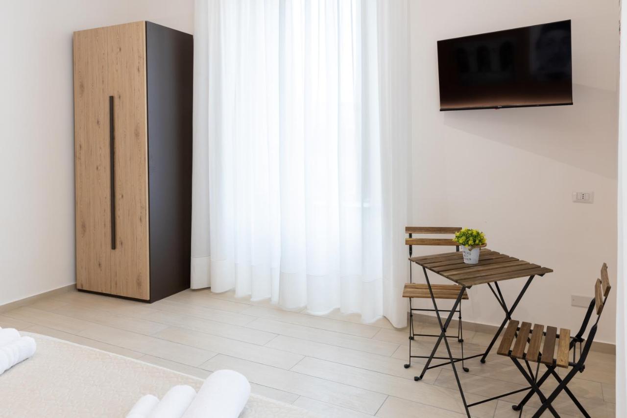 Large Double Room,1479063989:JPEG