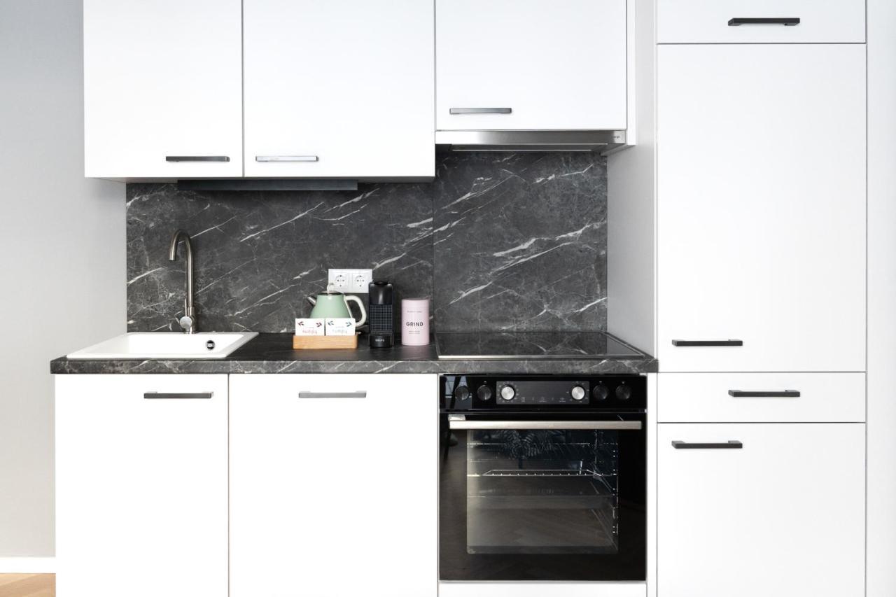 Extra Large 2 Bedroom Apartment AC Terrace,1491176743:JPEG