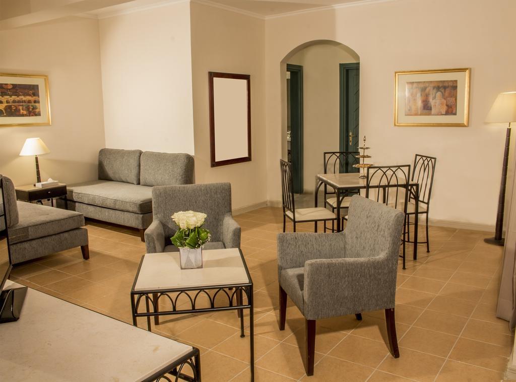Family Superior Queen or Twin Bed Pool View