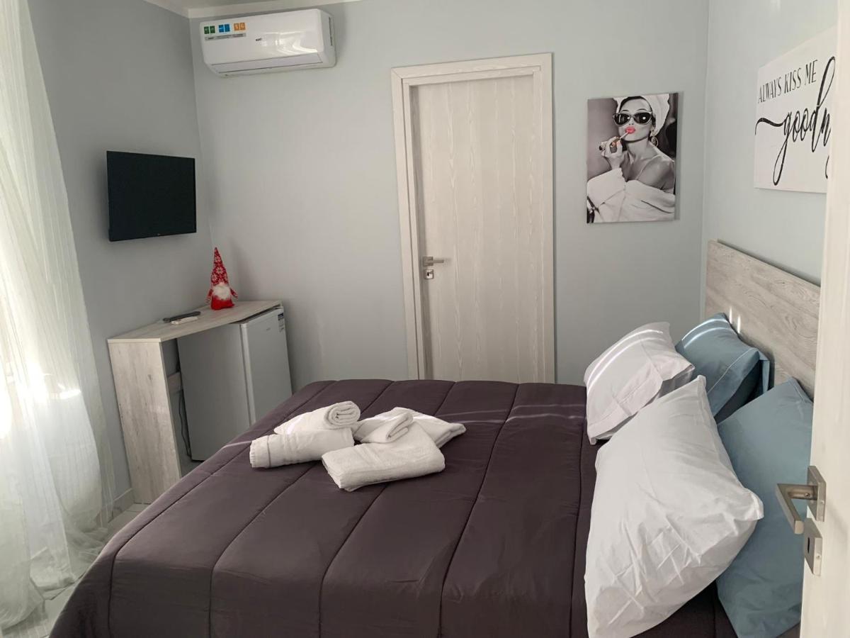 Double or Twin Room with Bathroom