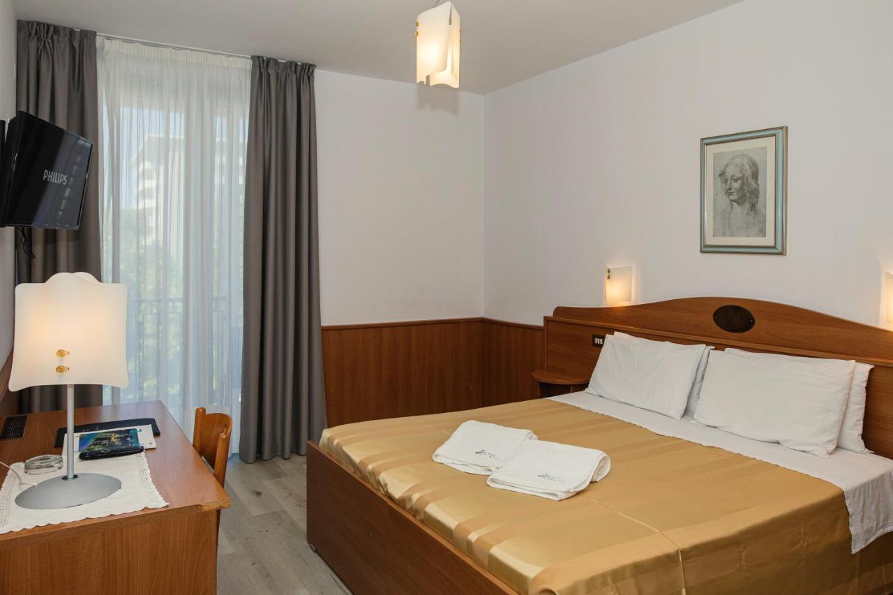 Standard Double Room,1521534013:JPEG