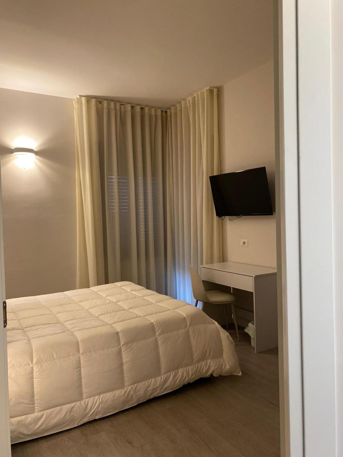 Deluxe Double Room with Balcony,1501866760:JPEG