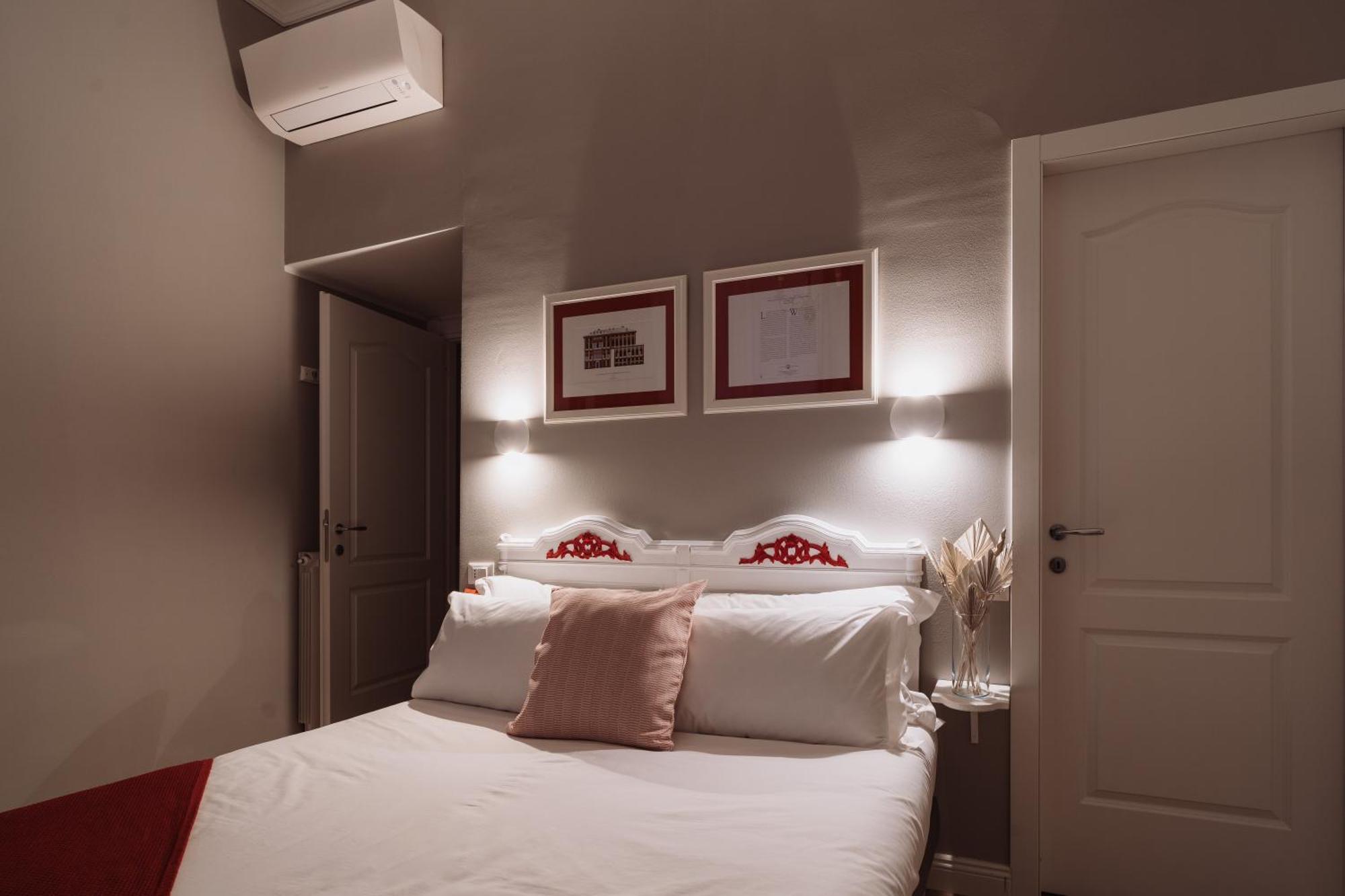 Double Room with Private Bathroom,1516122409:JPEG