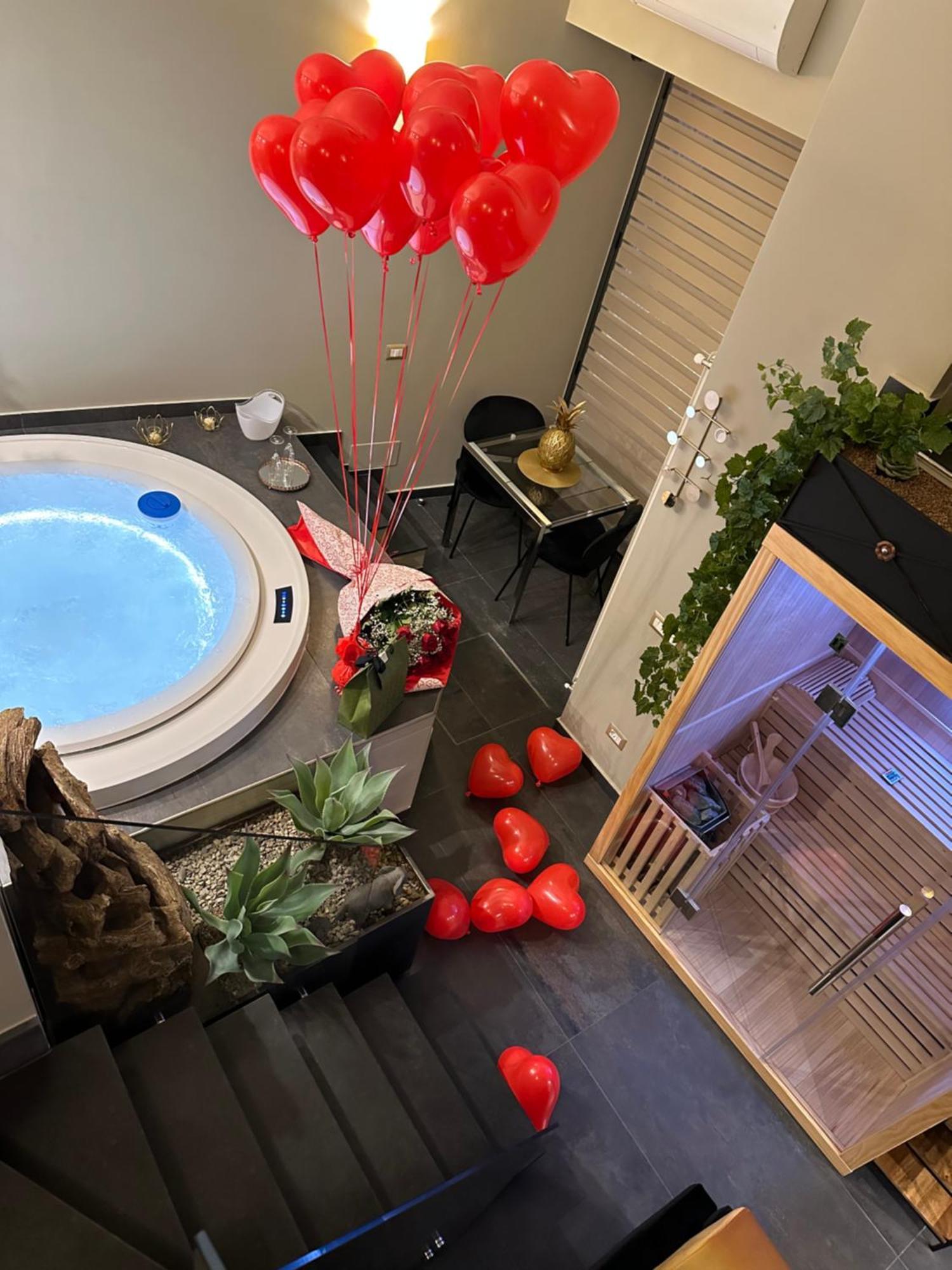 Suite with Sauna,1500540637:JPEG