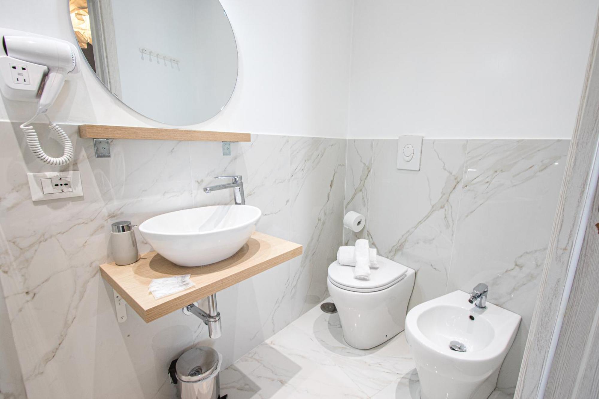 Camera Matrimoniale con Bagno Privato