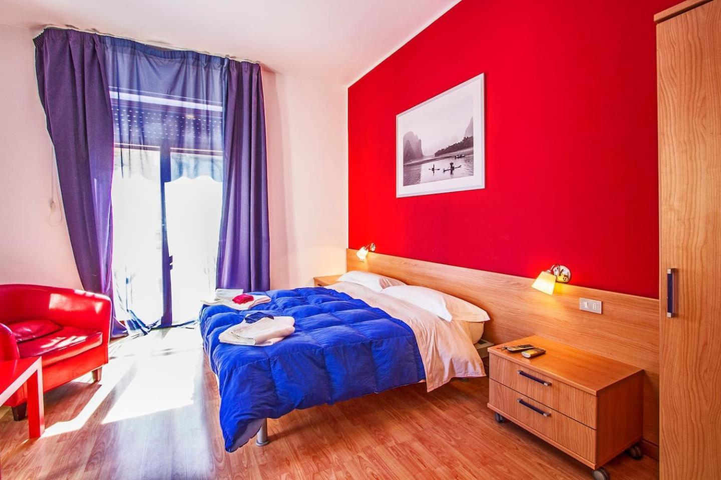 Camera Matrimoniale/Doppia con Letti Singoli con Bagno Privato