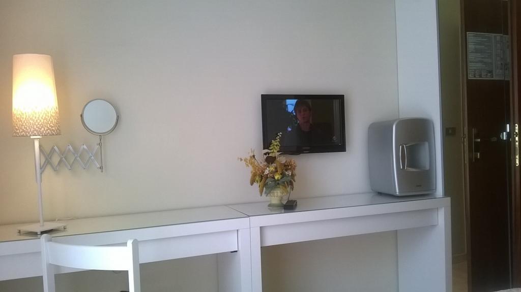 Single Room,153845461:JPEG