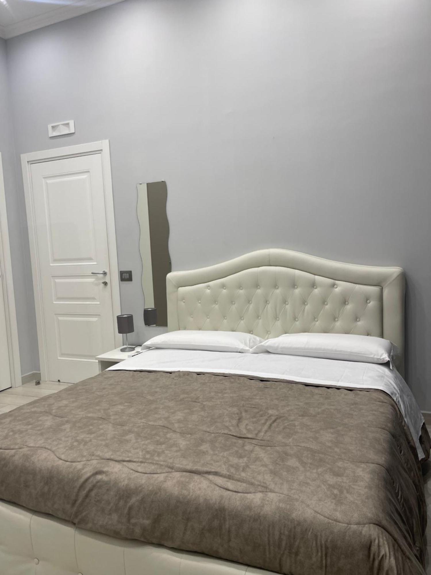Deluxe Room,1515256135:JPEG