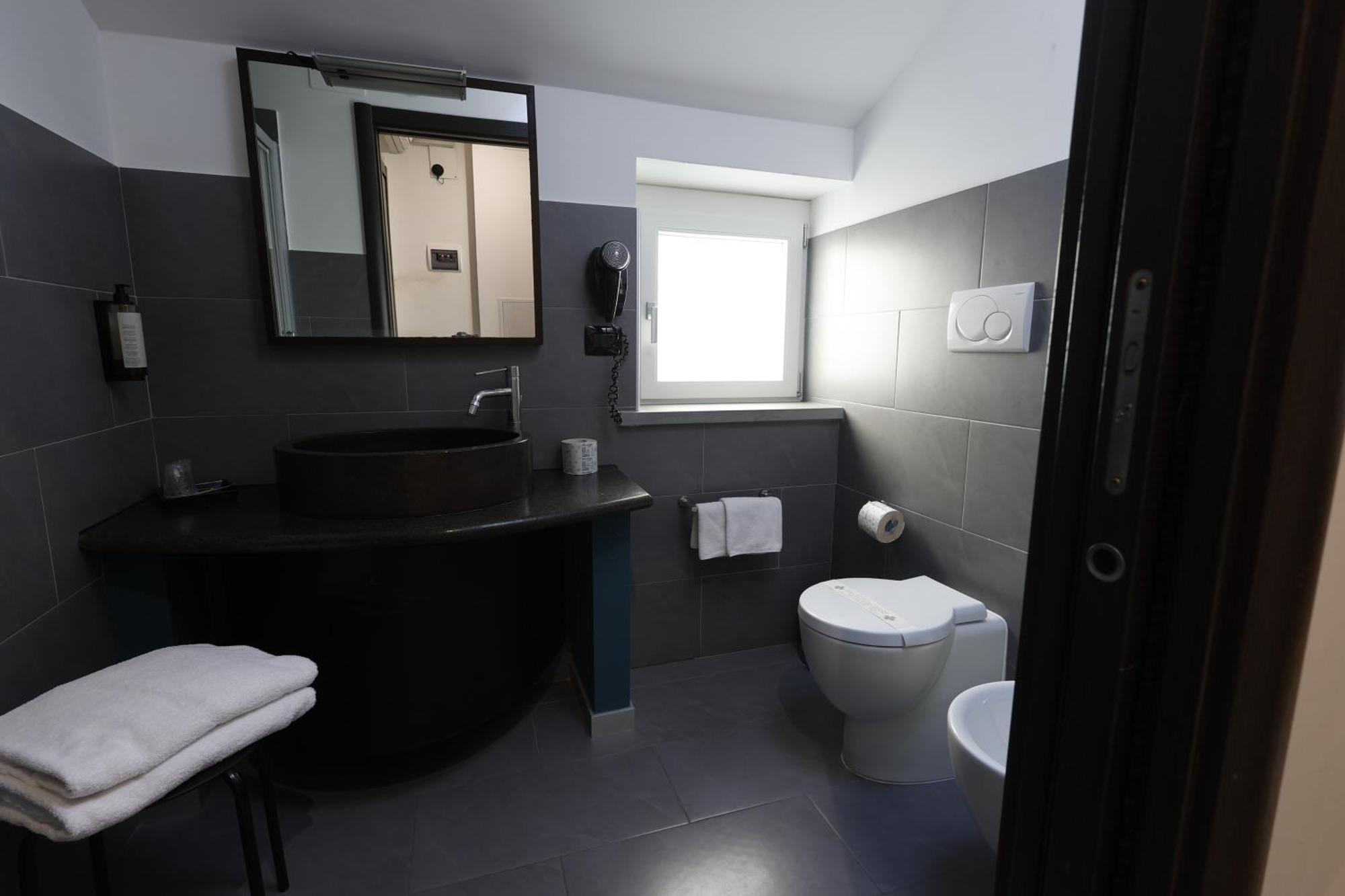 Double Room Private Bathroom