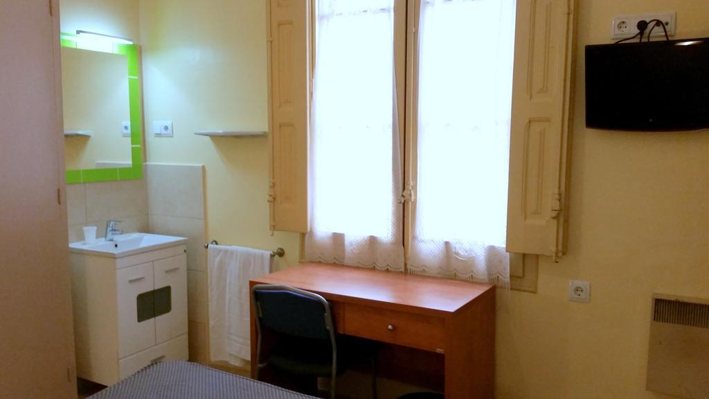Camera Matrimoniale con Bagno in Comune
