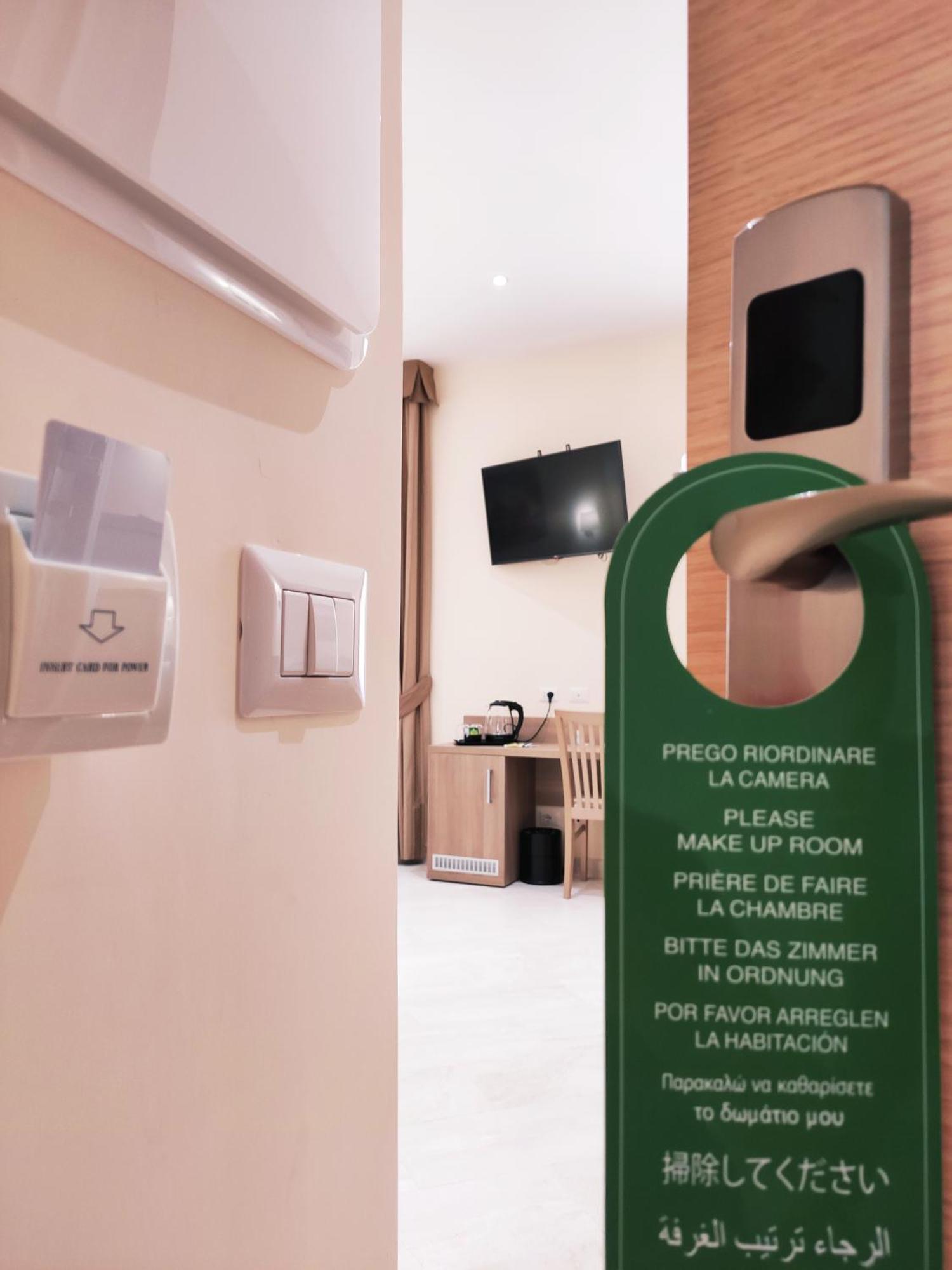 Luxury Quadruple Room,1521375031:JPEG