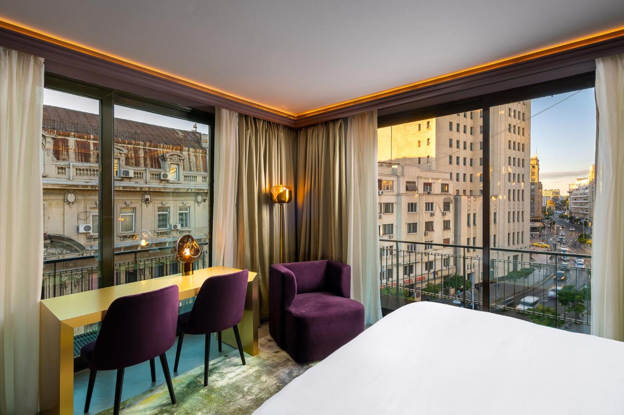 Apartment with Balcony,1525753036:JPEG