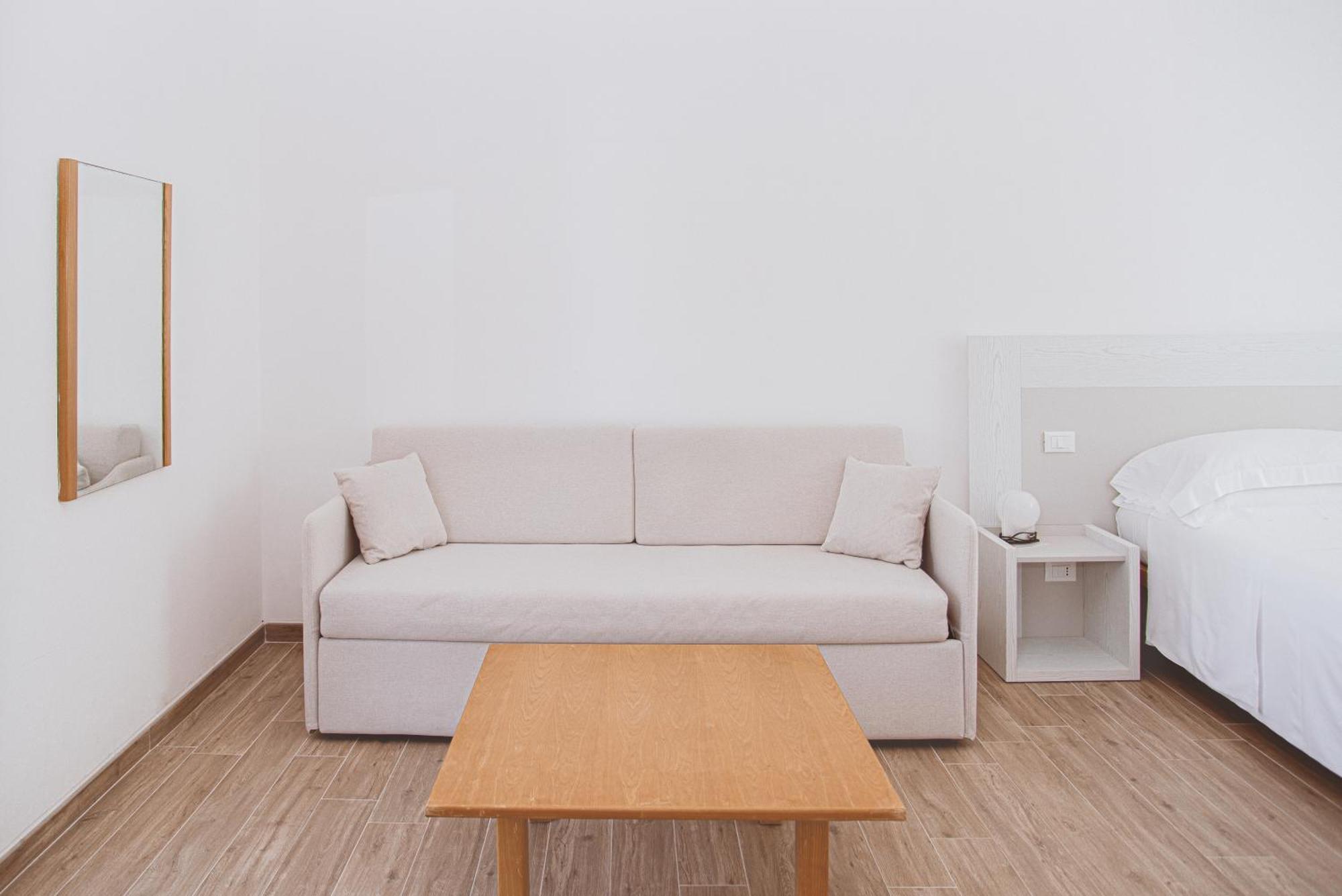 Standard Quadruple Room,1526565670:JPEG