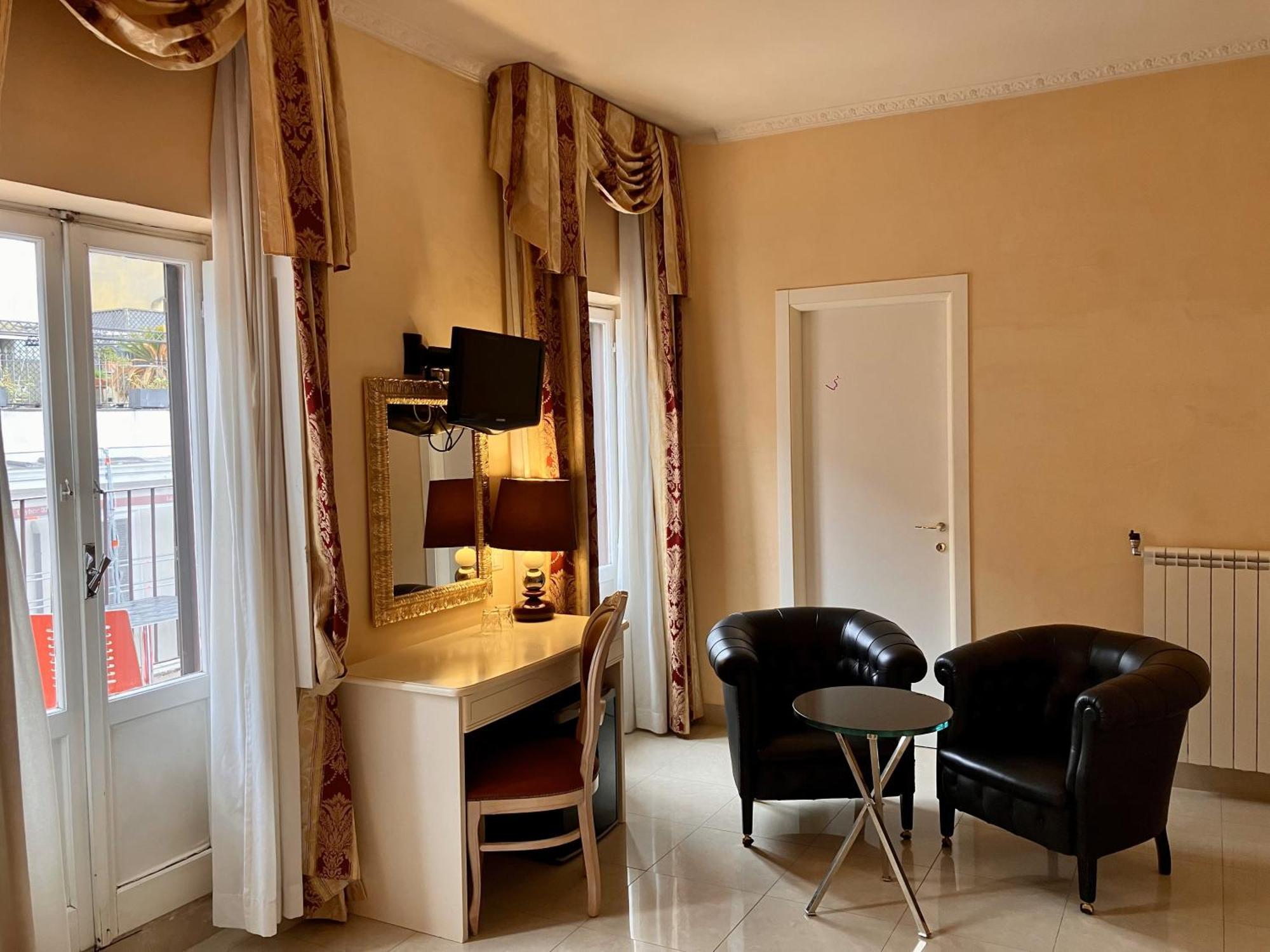 Deluxe Double Room with Balcony,1528669744:JPEG