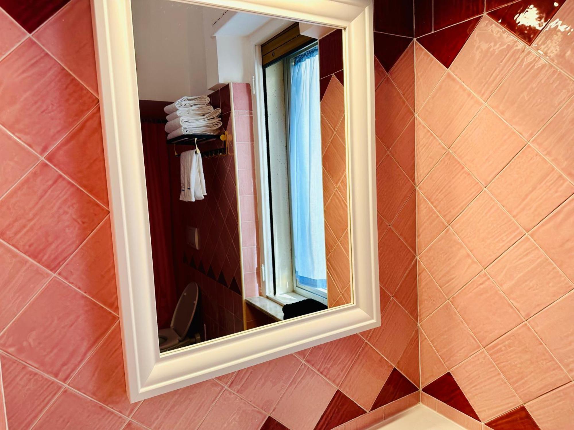 Deluxe Double Room with Side Sea View,1543581562:JPEG