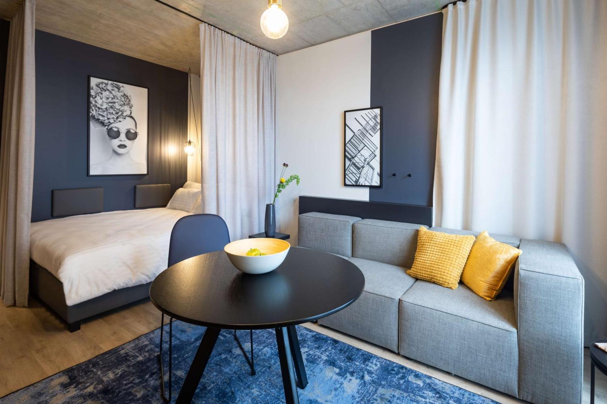 Monolocale con Divano-Letto