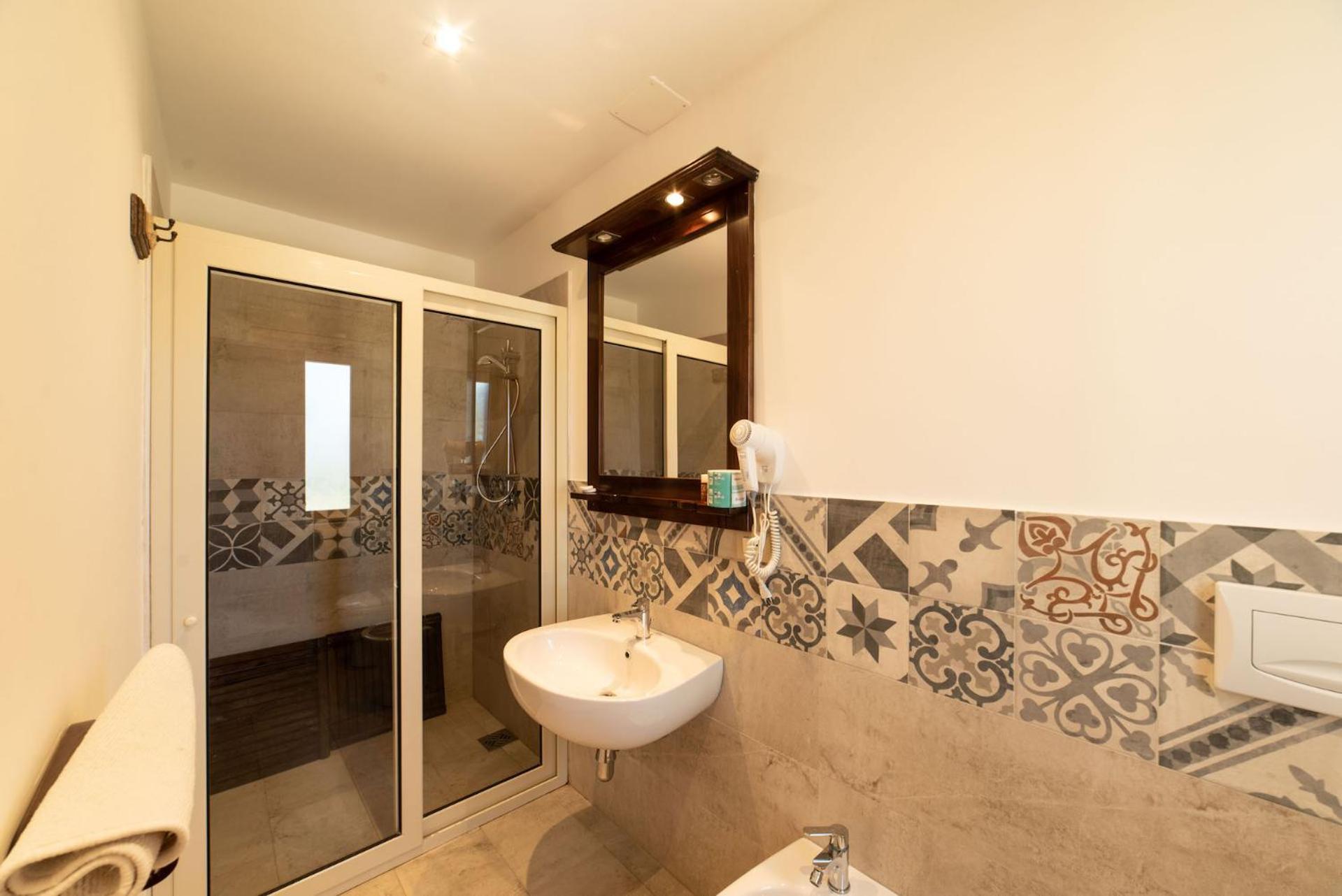 Double Room,1552020730:JPEG
