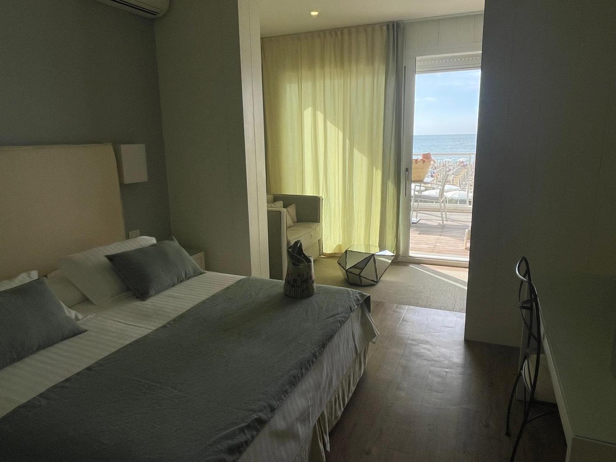 Camera Matrimoniale/Doppia con Letti Singoli con Vista Mare