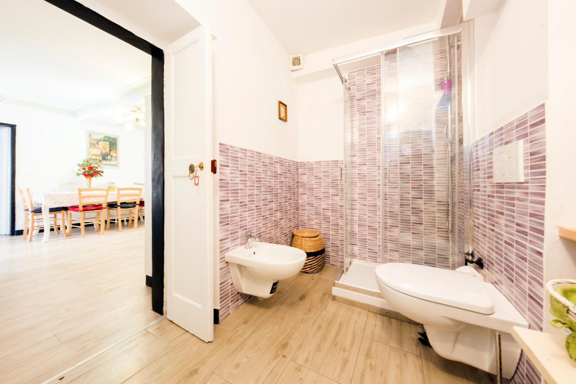 Double Room with Private External Bathroom,1556842318:JPEG