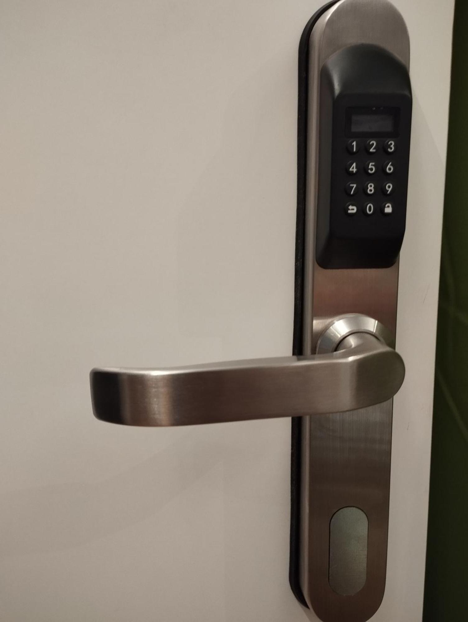 Double or Twin Room with Private Bathroom,1534649365:JPEG