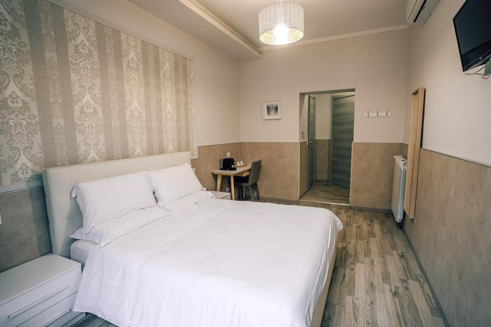 Superior King Room,1567171118:JPEG
