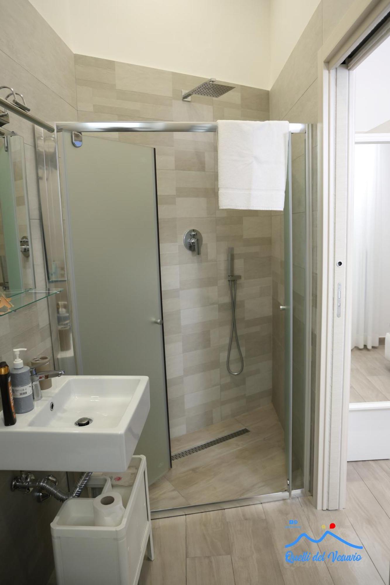 Double Room with Private Bathroom,1581491753:JPEG