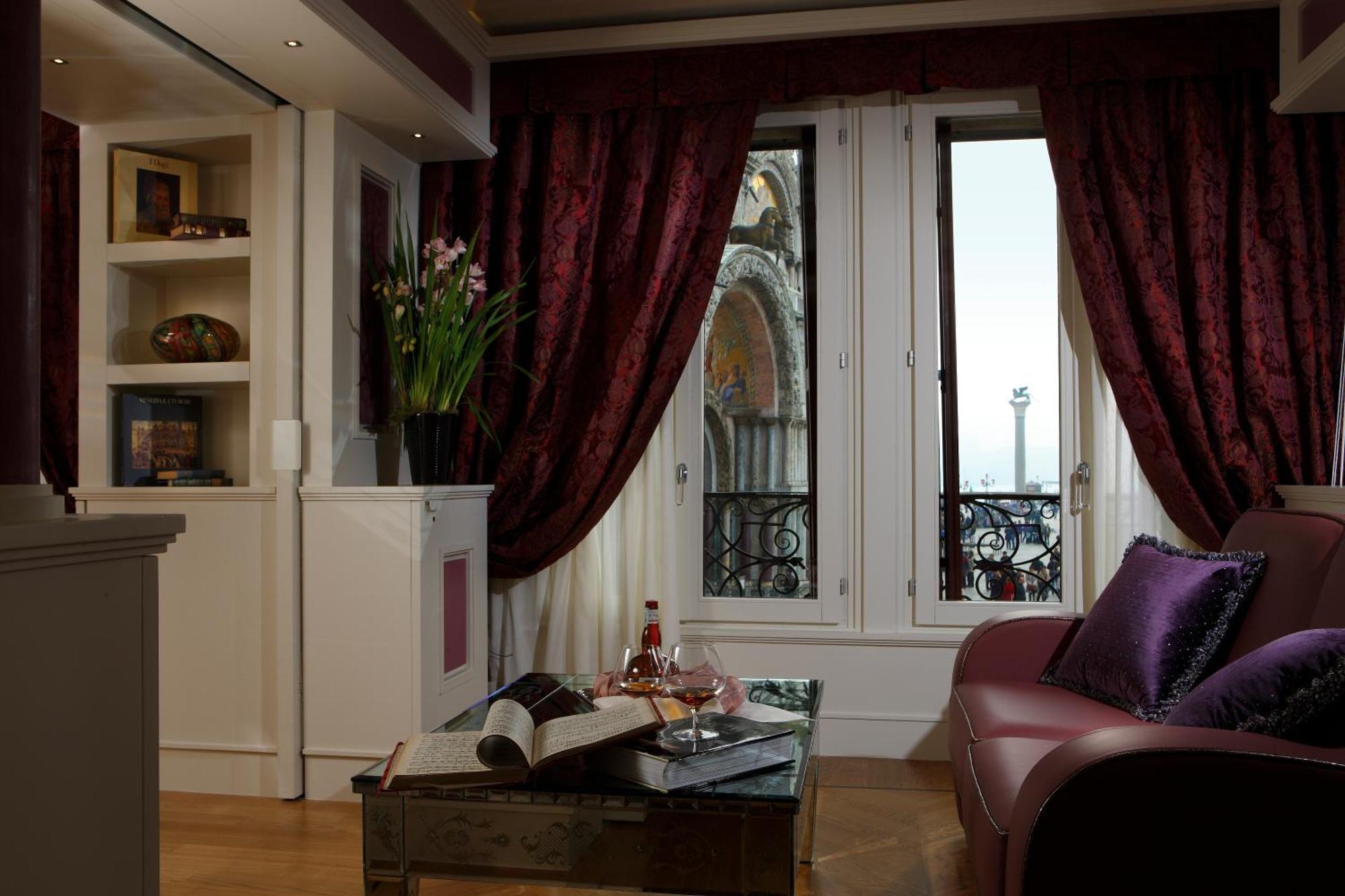 Suite con 2 Camere da Letto e Vista Piazza San Marco